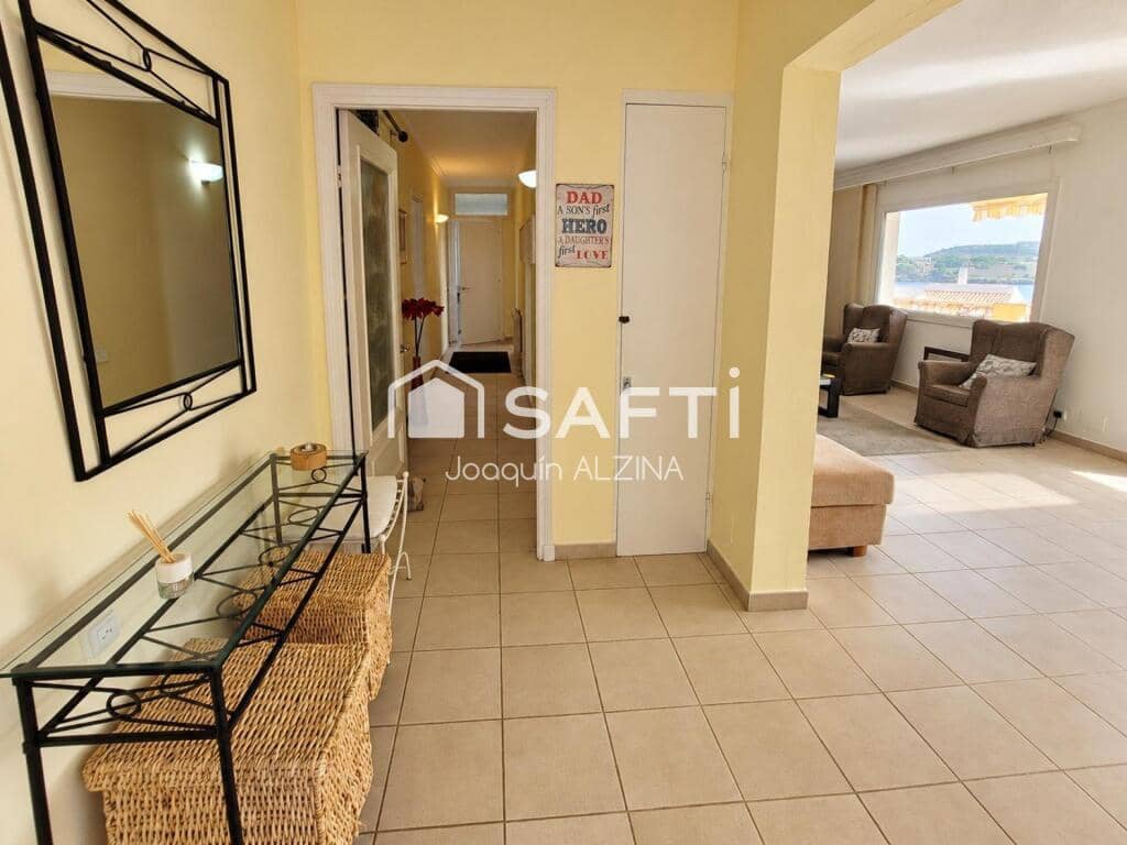 Chalet de 7 habitaciones en Es Castell en venta con piscina - 890.000 € (Ref: 9666310)