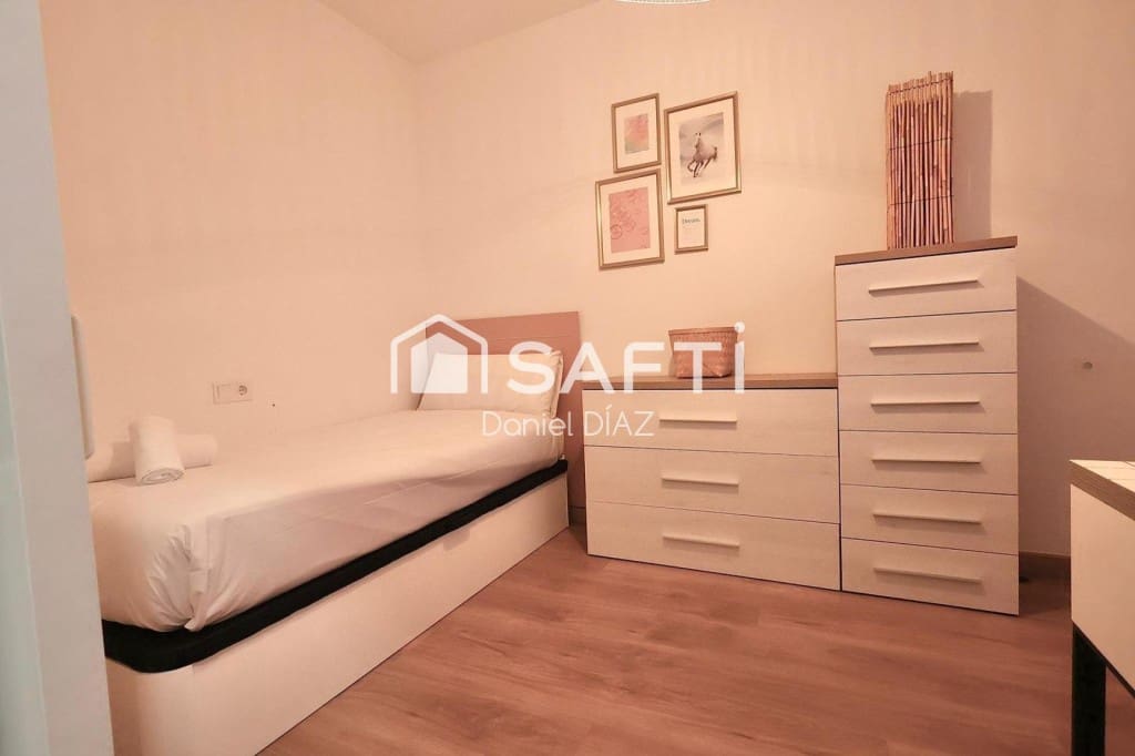 2 bedroom Apartment for sale in Castello d'Empuries with pool - € 259,000 (Ref: 9666314)