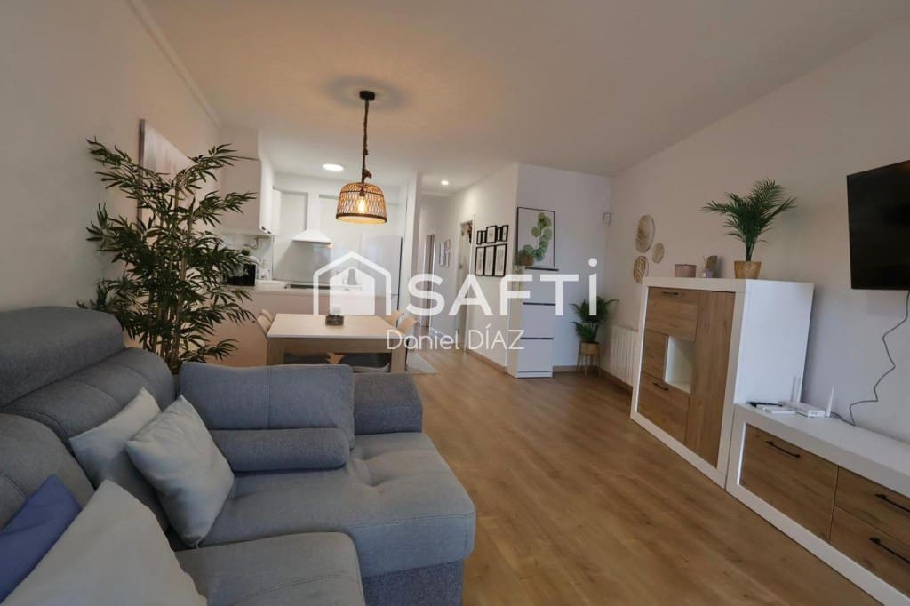 2 bedroom Apartment for sale in Castello d'Empuries with pool - € 259,000 (Ref: 9666314)