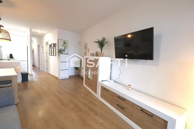 2 bedroom Apartment for sale in Empuriabrava, Castelló d'Empúries with pool - € 259,000 (Ref: 9666314)