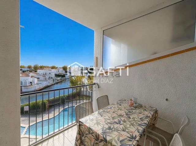 2 bedroom Apartment for sale in Empuriabrava, Castelló d'Empúries with pool - € 259,000 (Ref: 9666314)