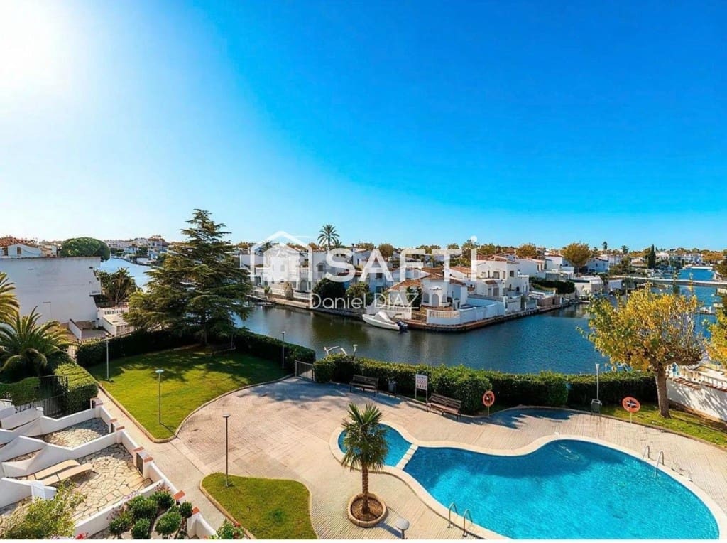 2 bedroom Apartment for sale in Castello d'Empuries with pool - € 259,000 (Ref: 9666314)