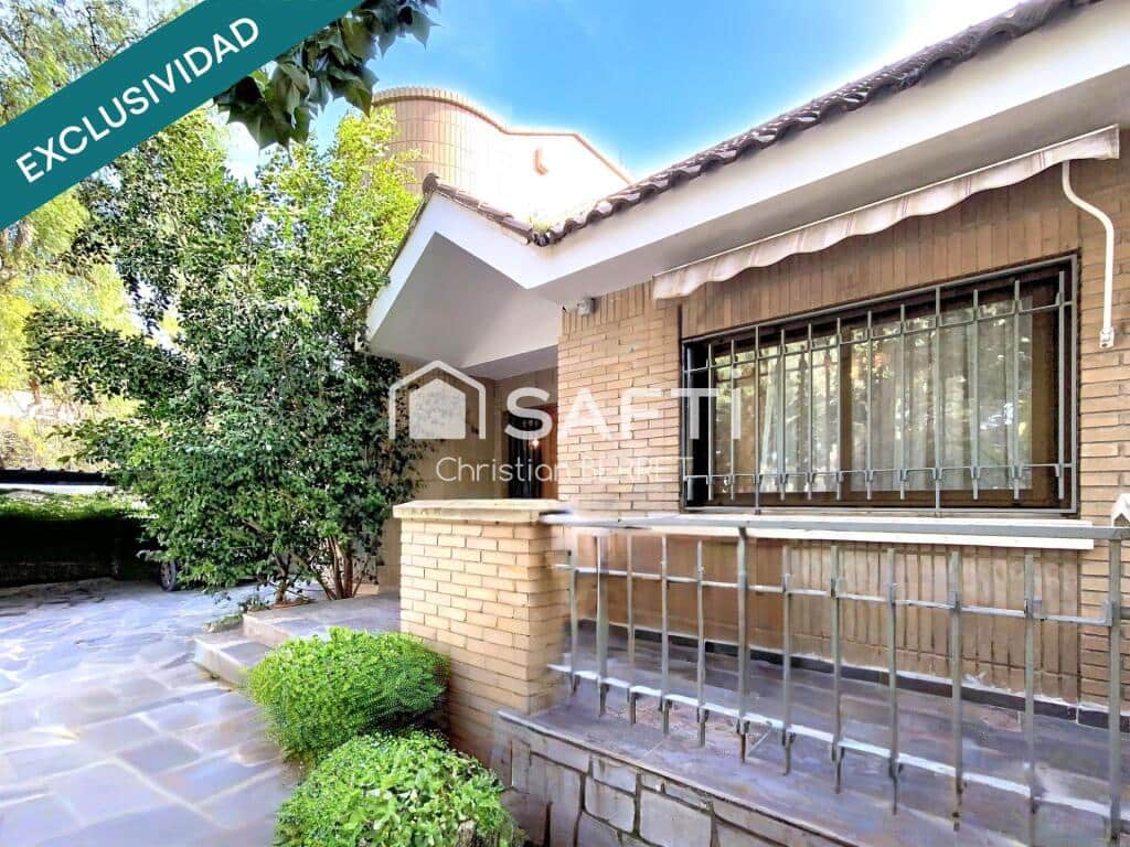 8 bedroom Villa for sale in Betera with pool - € 1,250,000 (Ref: 9666316)
