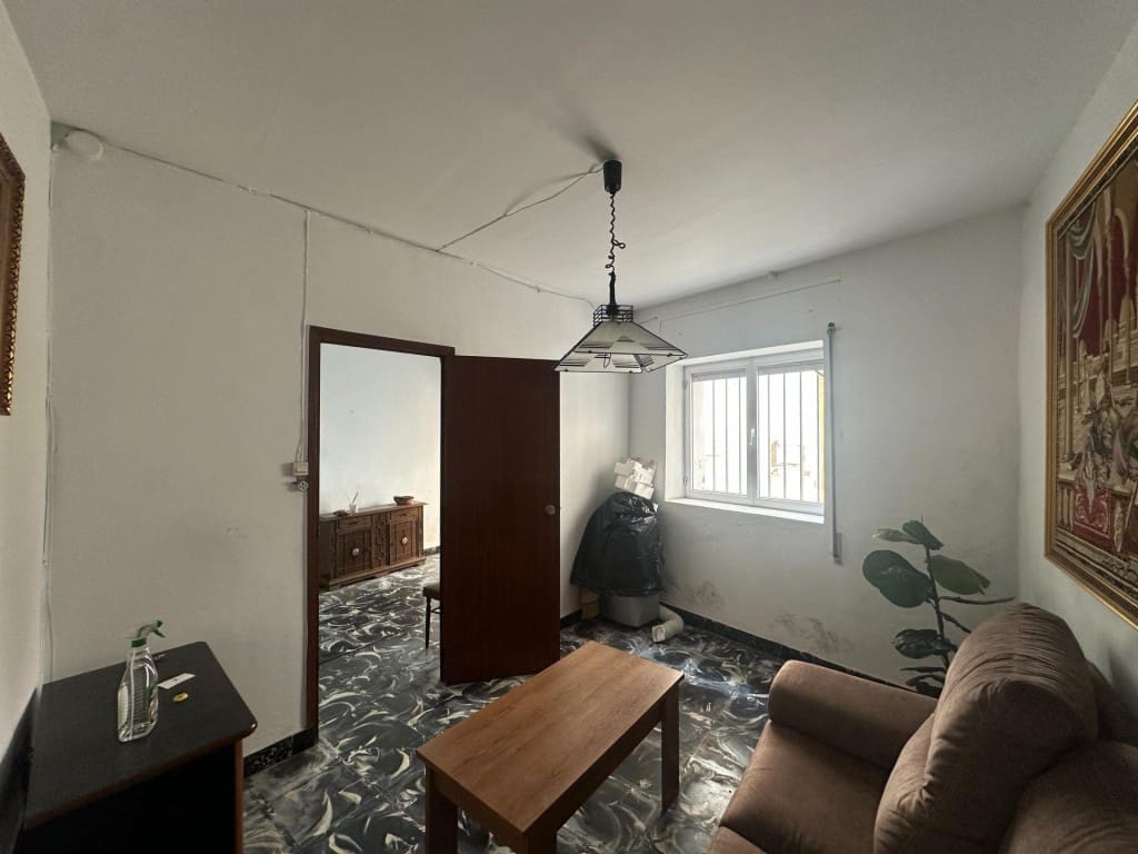 4 makuuhuone Huvila myytävänä paikassa Oliva - 120 000 € (Ref: 9666318)