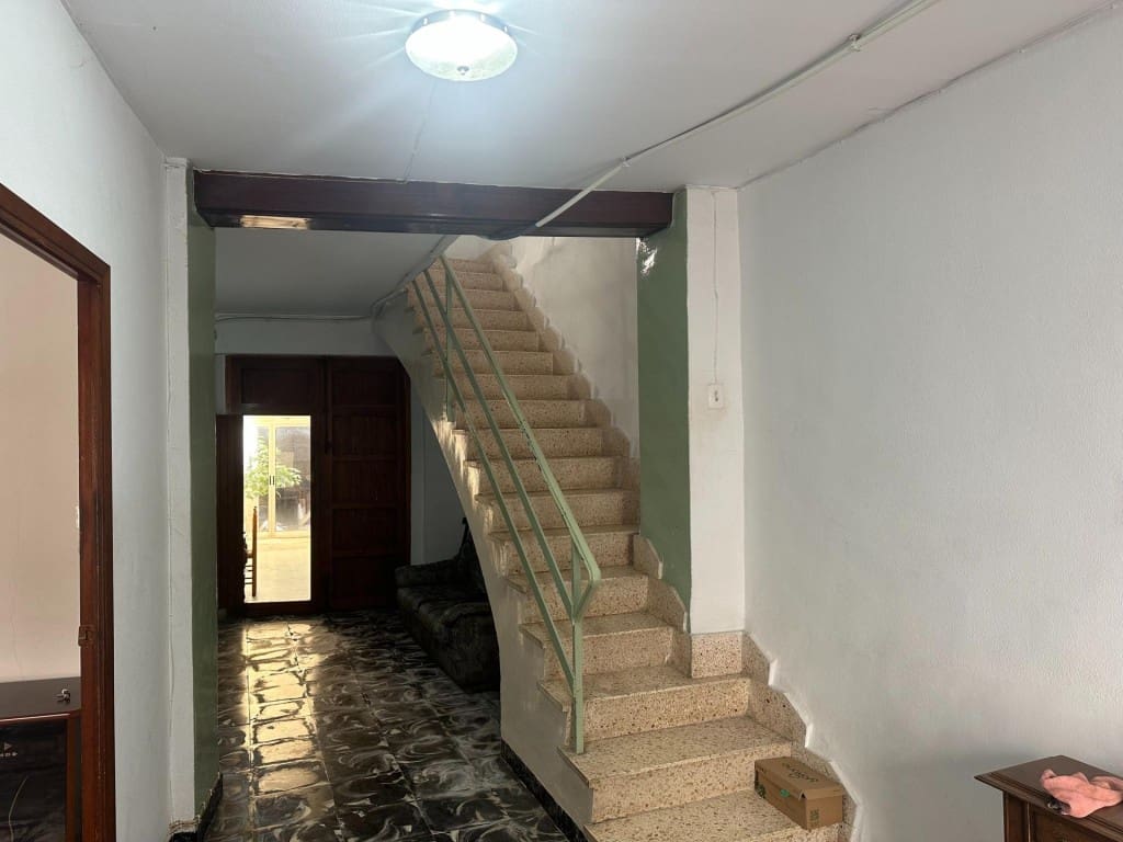 4 makuuhuone Huvila myytävänä paikassa Oliva - 120 000 € (Ref: 9666318)