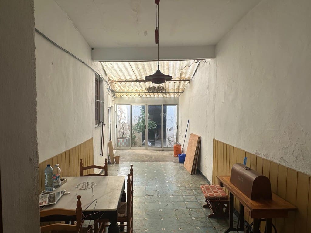 4 makuuhuone Huvila myytävänä paikassa Oliva - 120 000 € (Ref: 9666318)