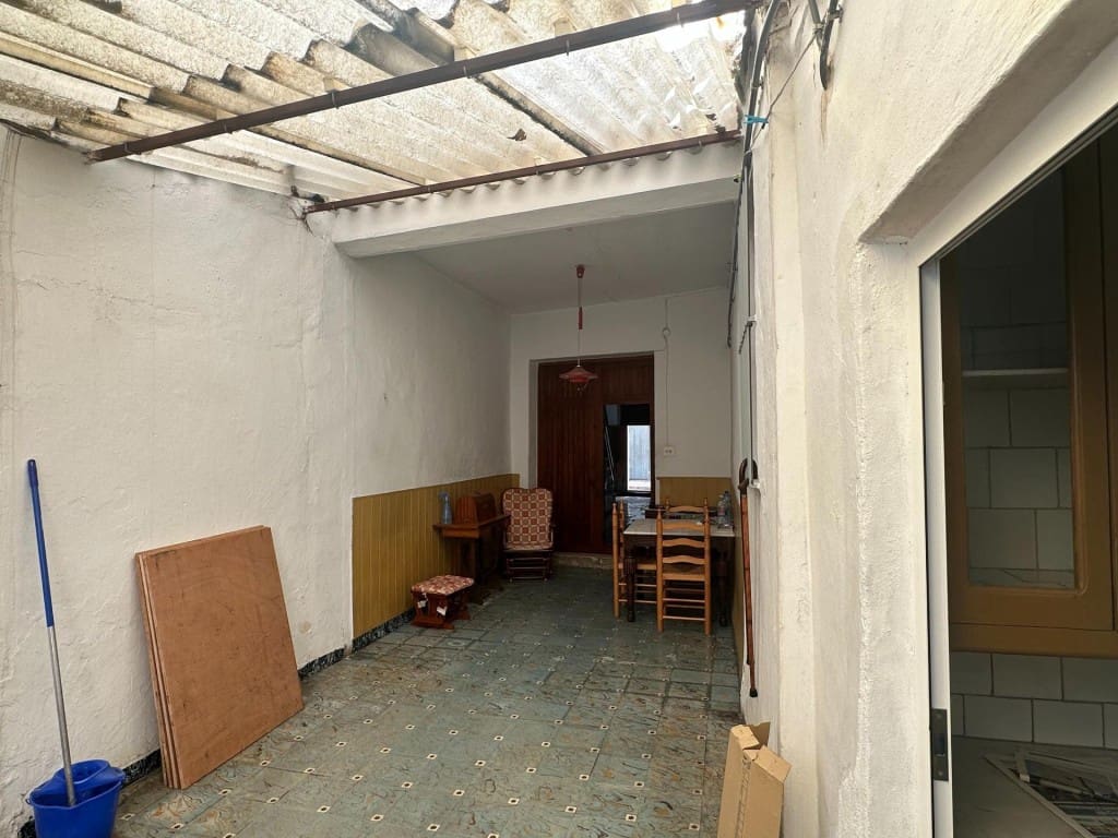 4 makuuhuone Huvila myytävänä paikassa Oliva - 120 000 € (Ref: 9666318)