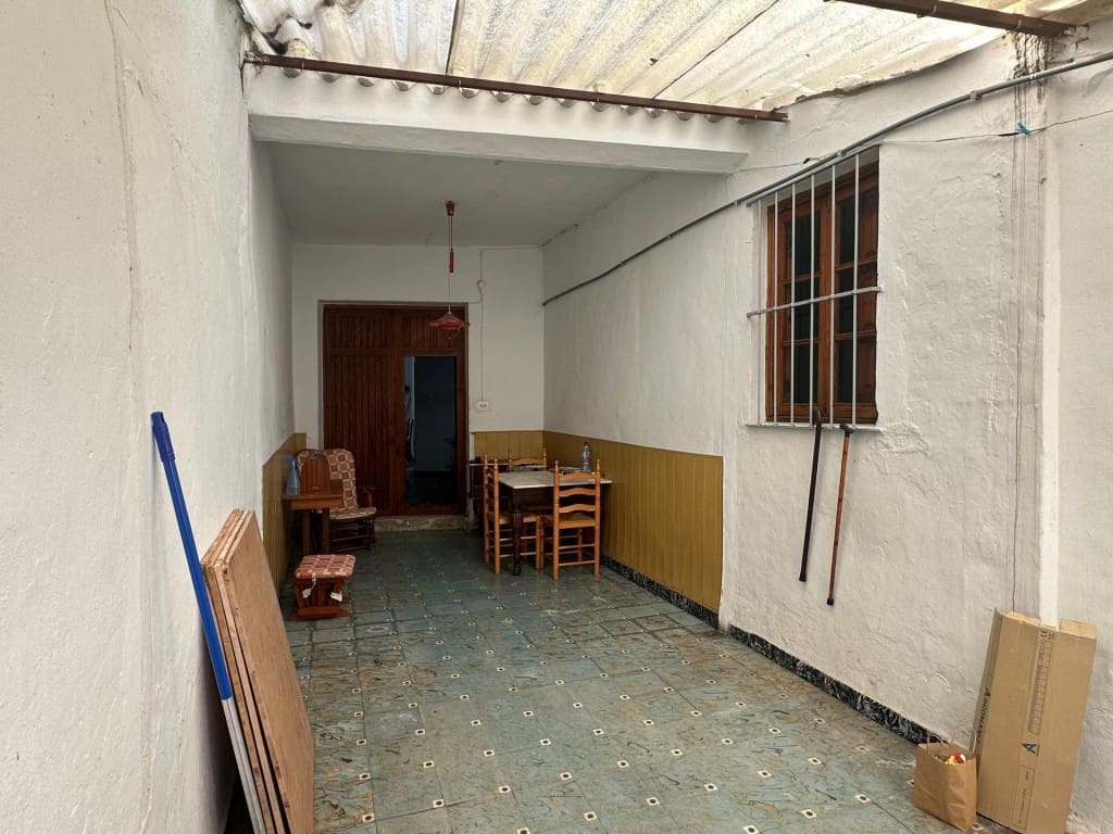 4 makuuhuone Huvila myytävänä paikassa Oliva - 120 000 € (Ref: 9666318)