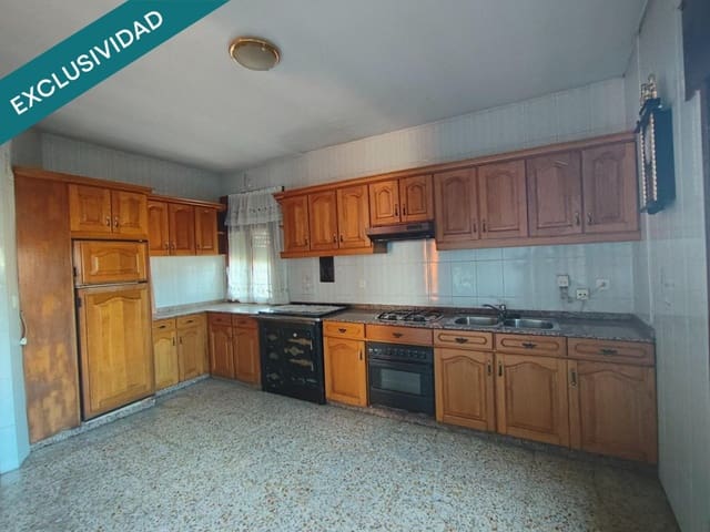 3 soverom Rekkehus til salgs i Villamartin de la Abadia, Carracedelo - € 62 000 (Ref: 9666321)