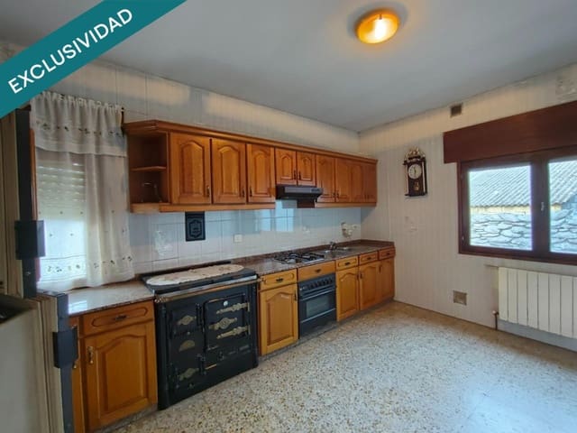 3 soverom Rekkehus til salgs i Villamartin de la Abadia, Carracedelo - € 62 000 (Ref: 9666321)