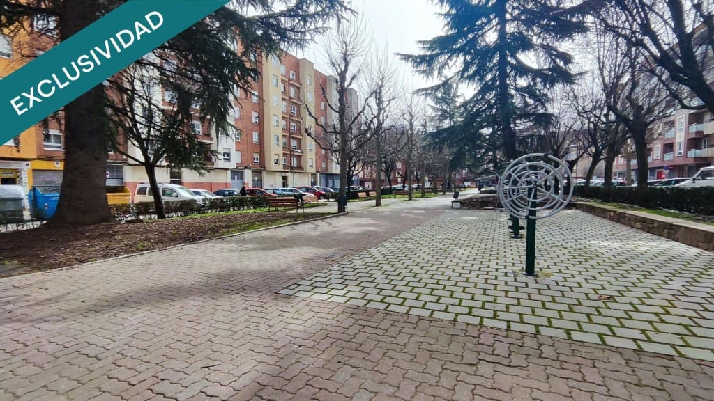 3 makuuhuone Huoneisto myytävänä paikassa Leon kaupunki - 105 000 € (Ref: 9666322)