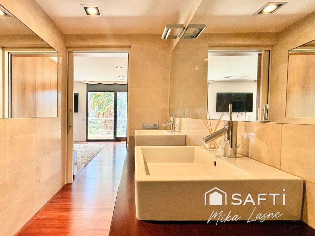 8 slaapkamer Villa te koop in Cabrils met zwembad garage - € 1.850.000 (Ref: 9666323)