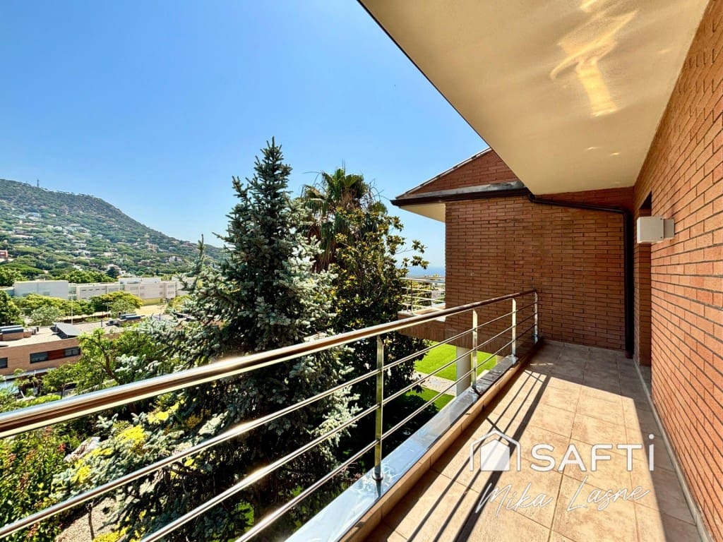 8 slaapkamer Villa te koop in Cabrils met zwembad garage - € 1.850.000 (Ref: 9666323)