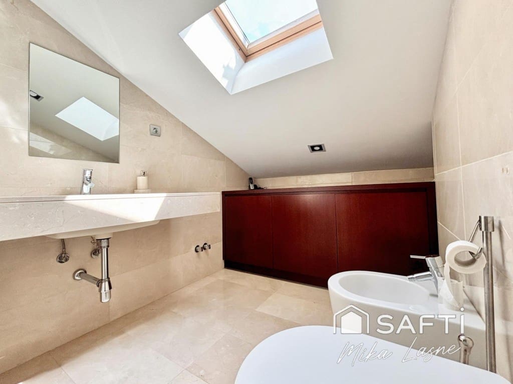 8 slaapkamer Villa te koop in Cabrils met zwembad garage - € 1.850.000 (Ref: 9666323)