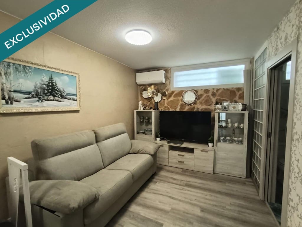 2 bedroom Terraced Villa for sale in Petrel / Petrer with pool garage - € 250,000 (Ref: 9670335)