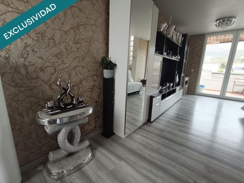 2 bedroom Terraced Villa for sale in Petrel / Petrer with pool garage - € 250,000 (Ref: 9670335)