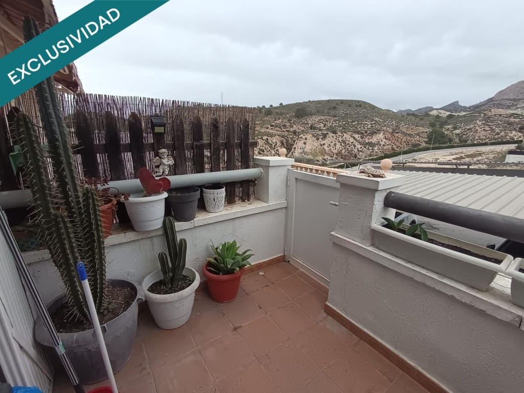 2 bedroom Terraced Villa for sale in Petrel / Petrer with pool garage - € 250,000 (Ref: 9670335)