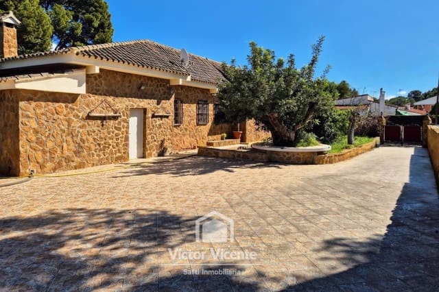6 bedroom Villa for sale in Olocau with pool garage - € 345,000 (Ref: 9670343)
