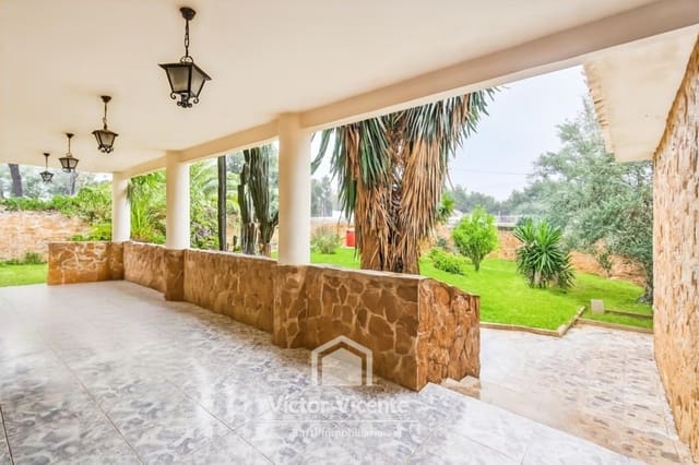 6 bedroom Villa for sale in Olocau with pool garage - € 345,000 (Ref: 9670343)