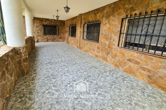 6 bedroom Villa for sale in Olocau with pool garage - € 345,000 (Ref: 9670343)