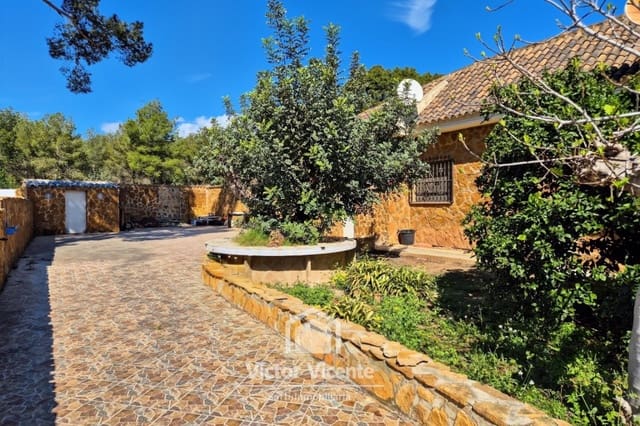 6 bedroom Villa for sale in Olocau with pool garage - € 345,000 (Ref: 9670343)