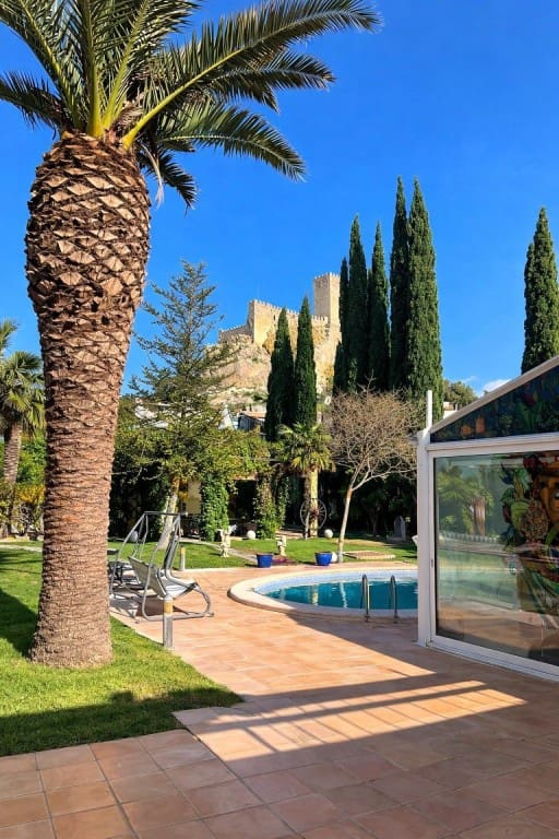 4 Zimmer Villa zu verkaufen in Almansa mit Pool Garage - 990.000 € (Ref: 9670345)