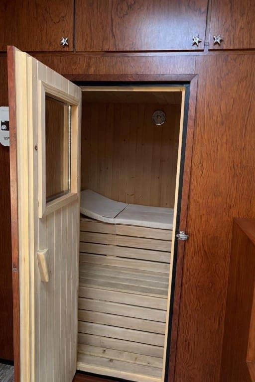 4 Zimmer Villa zu verkaufen in Almansa mit Pool Garage - 990.000 € (Ref: 9670345)