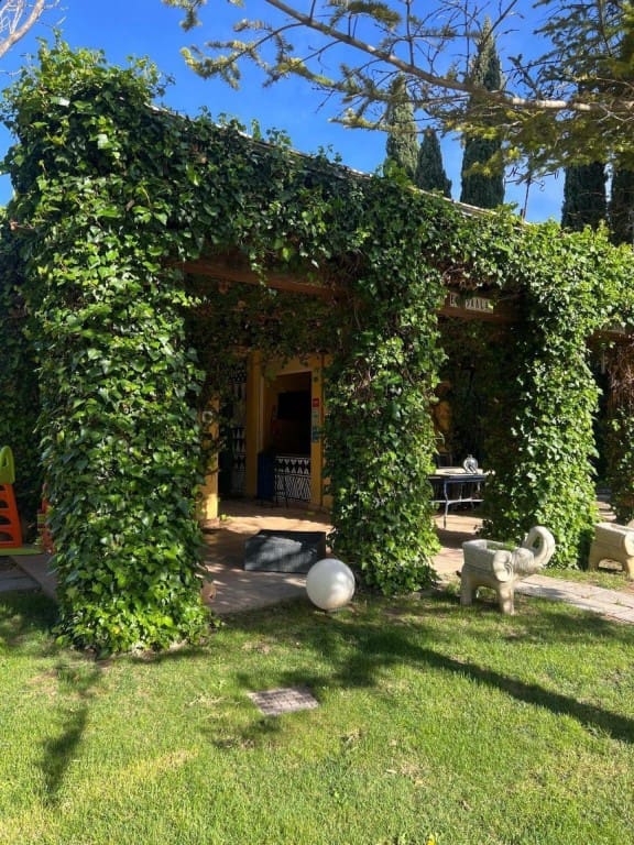 4 Zimmer Villa zu verkaufen in Almansa mit Pool Garage - 990.000 € (Ref: 9670345)