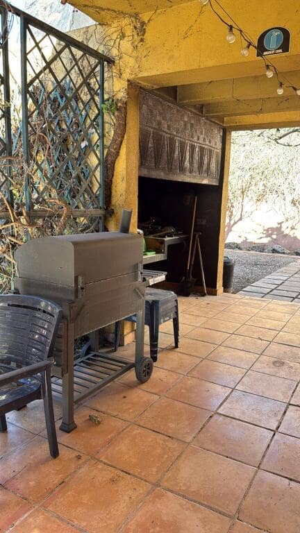 4 bedroom Villa for sale in Almansa with pool garage - € 990,000 (Ref: 9670345)