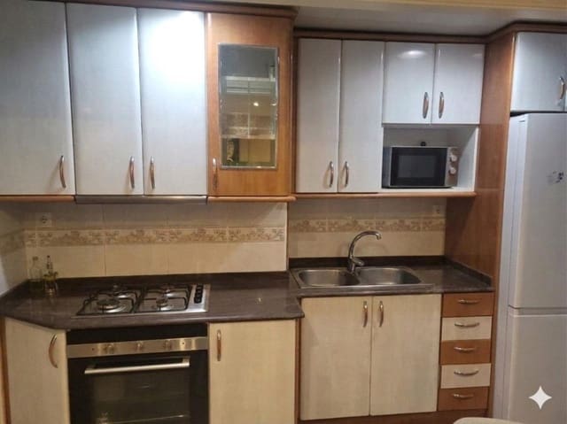 2 soveværelse Lejlighed til salg i Santa Coloma de Gramenet - € 156.000 (Ref: 9670346)