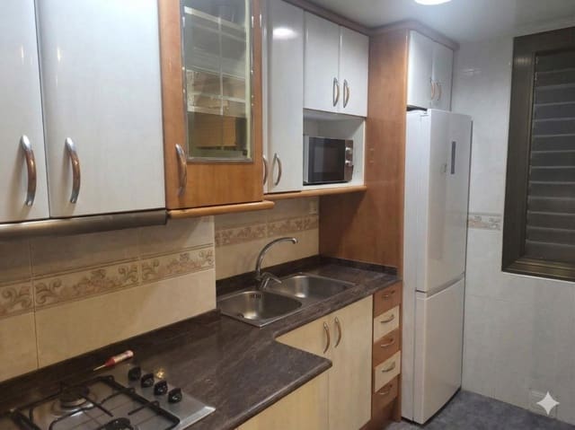 2 soveværelse Lejlighed til salg i Santa Coloma de Gramenet - € 156.000 (Ref: 9670346)