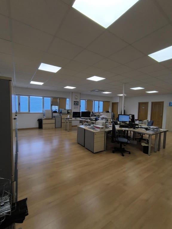 Comercial para venda em Cabanillas del Campo - 735 000 € (Ref: 9670347)