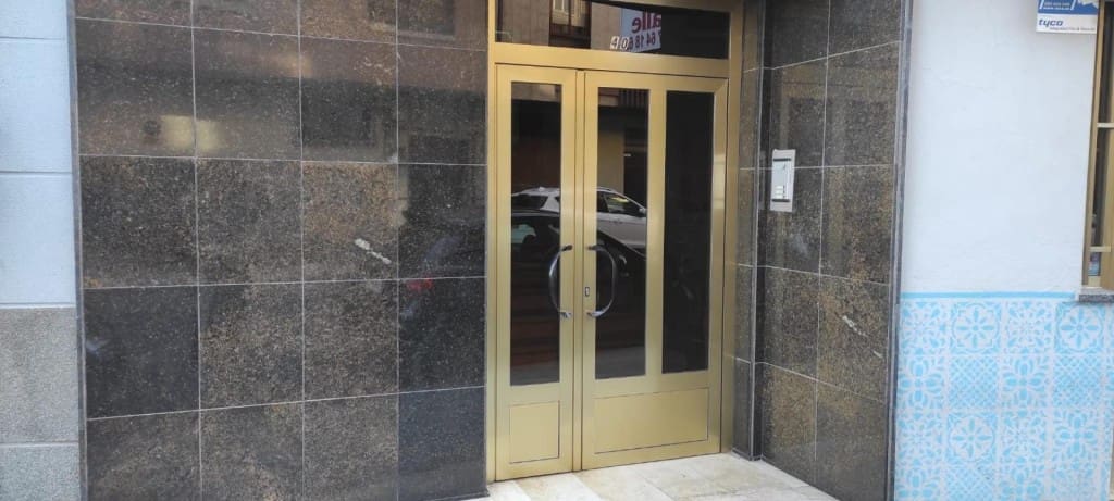 5 Zimmer Apartment zu verkaufen in La Baneza - 125.000 € (Ref: 9670349)