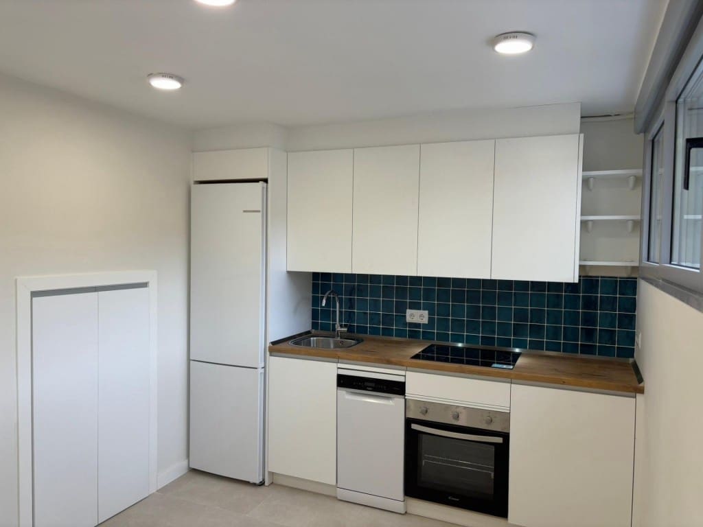 2 makuuhuone Huvila vuokrattavana paikassa Madrid kaupunki - 1 850 € (Ref: 9670350)