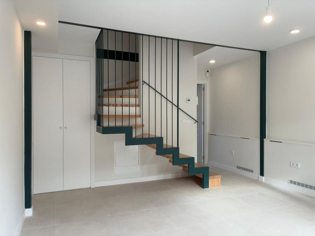 2 makuuhuone Huvila vuokrattavana paikassa Madrid kaupunki - 1 850 € (Ref: 9670350)