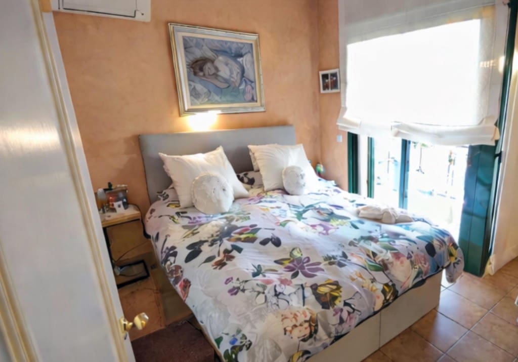 4 Zimmer Villa zu verkaufen in Navata - 435.000 € (Ref: 9670351)