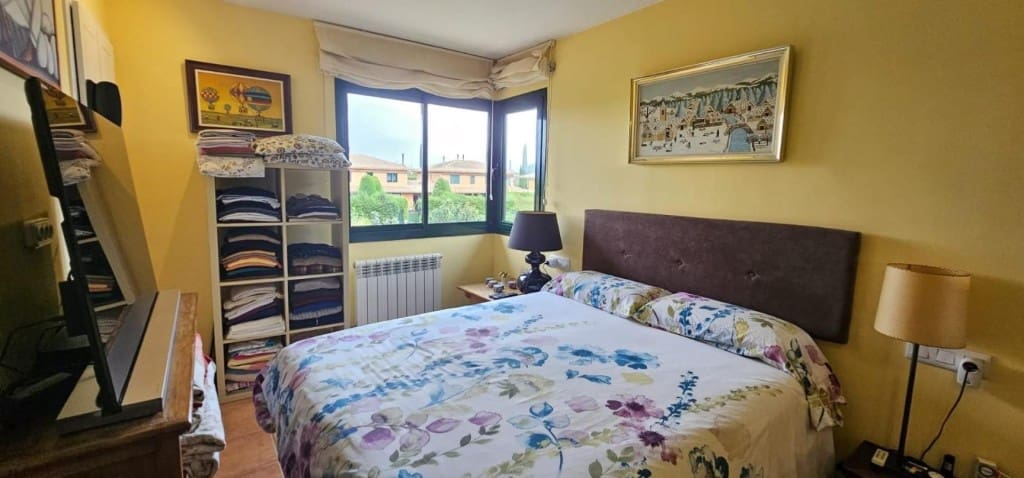 4 Zimmer Villa zu verkaufen in Navata - 435.000 € (Ref: 9670351)