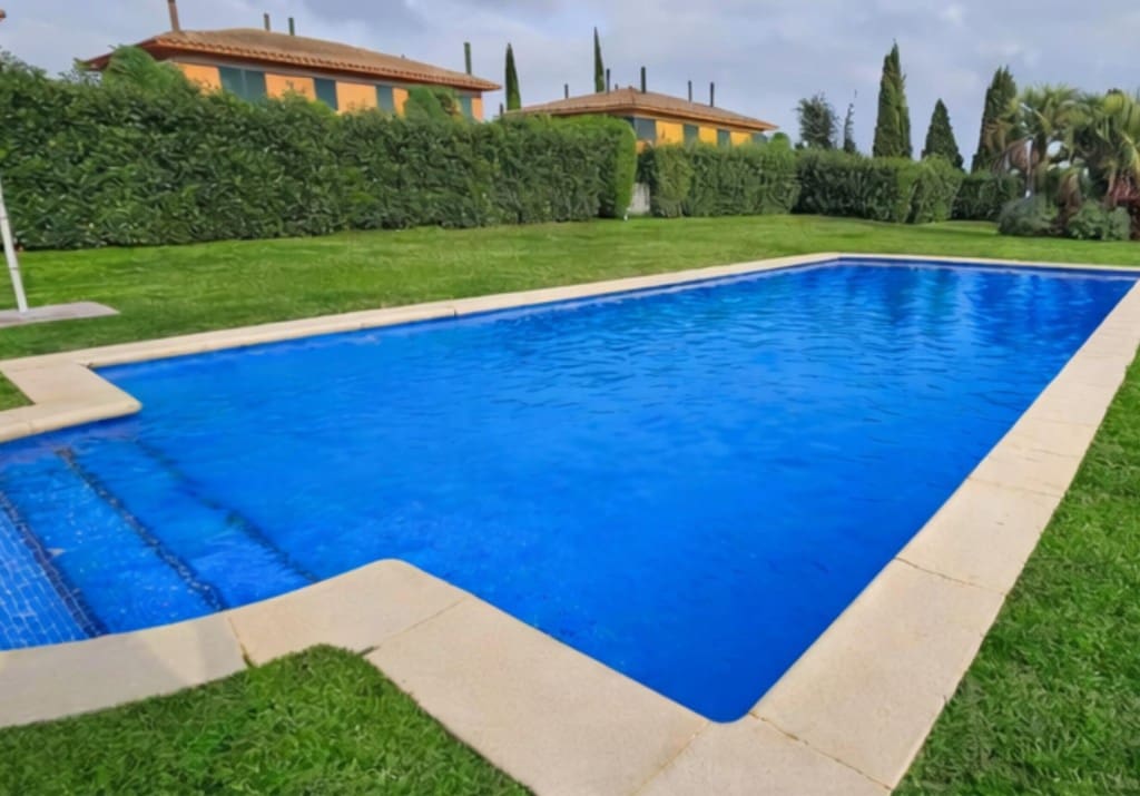 4 Zimmer Villa zu verkaufen in Navata - 435.000 € (Ref: 9670351)