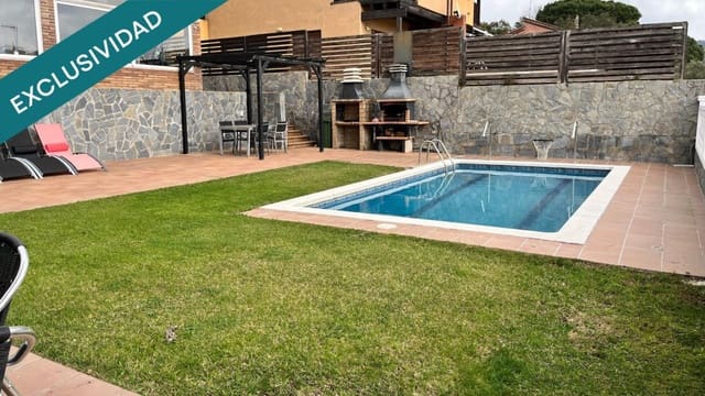 7 bedroom Villa for sale in Aiguaviva Parc, Vidreres with pool - € 325,000 (Ref: 9674065)