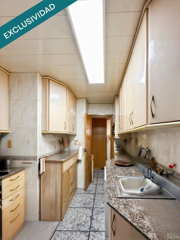 3 camera da letto Appartamento in vendita in Barcelona citta - 240.000 € (Rif: 9674066)