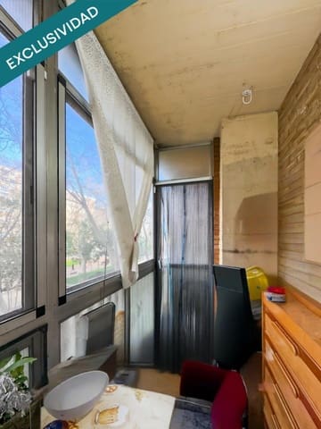 3 soveværelse Lejlighed til salg i El Besòs i El Maresme, Barcelona by - € 240.000 (Ref: 9674066)