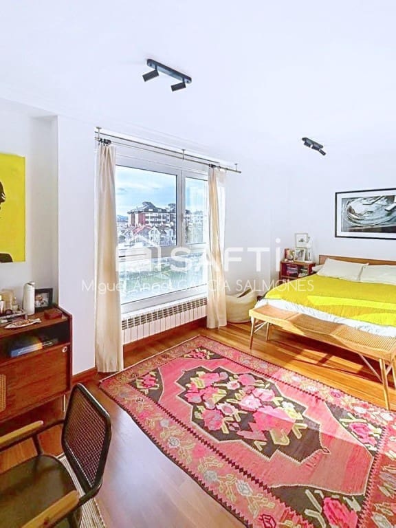 4 slaapkamer Flat te koop in Santander met zwembad garage - € 887.000 (Ref: 9674067)