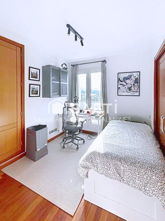 4 slaapkamer Flat te koop in Santander met zwembad garage - € 887.000 (Ref: 9674067)