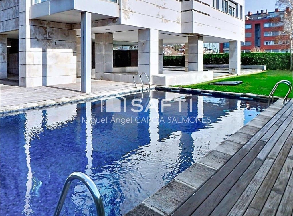 4 slaapkamer Flat te koop in Santander met zwembad garage - € 887.000 (Ref: 9674067)