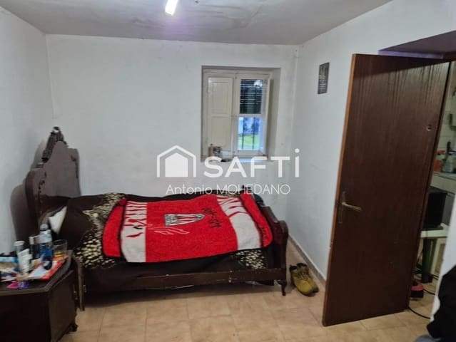 2 bedroom Terraced Villa for sale in Villademor de la Vega - € 17,100 (Ref: 9674076)