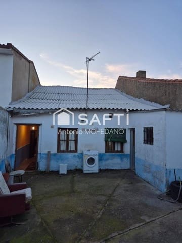 2 bedroom Terraced Villa for sale in Villademor de la Vega - € 17,100 (Ref: 9674076)