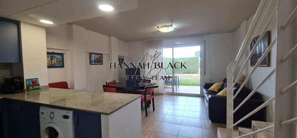 3 bedroom Villa for sale in L'Escala with pool - € 369,000 (Ref: 9677105)