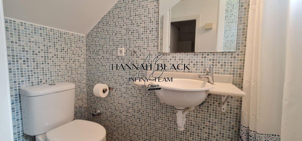 3 bedroom Villa for sale in L'Escala with pool - € 369,000 (Ref: 9677105)