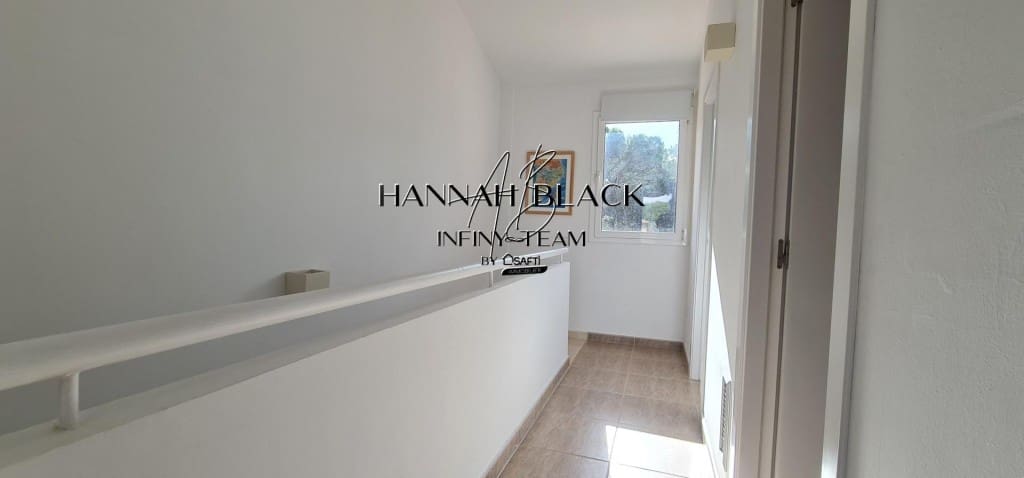 3 bedroom Villa for sale in L'Escala with pool - € 369,000 (Ref: 9677105)