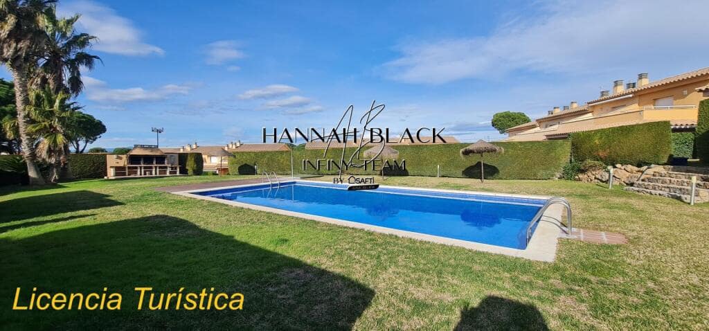 3 soveværelse Villa til salg i L'Escala med swimmingpool - € 369.000 (Ref: 9677105)